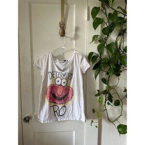 Attention size medium Elmo shirt